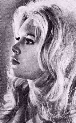 Brigitte Bardot - Seitenprofil