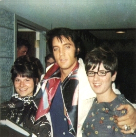Elvis Presley - im Arm/Palace