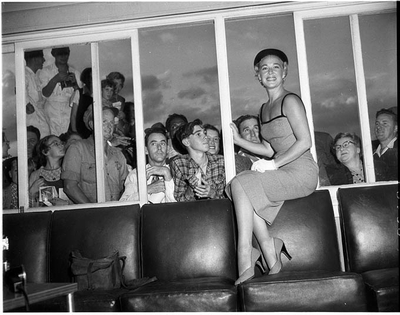 Betty Hutton - Posing In Sidney