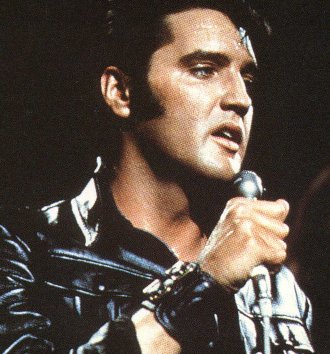 Elvis Presley - mit Mikro