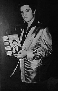 Elvis Presley - mit Magazin
