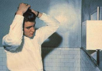 Elvis Presley - Vor dem Spiegel