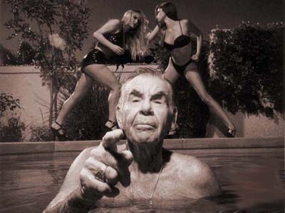 Russ Meyer im Pool