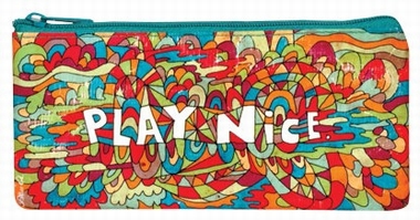 Federm�ppchen Play Nice